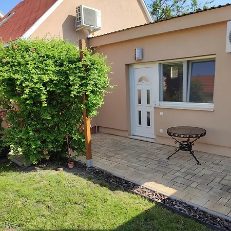 Апартаменты Zseli Apartmanhaz
